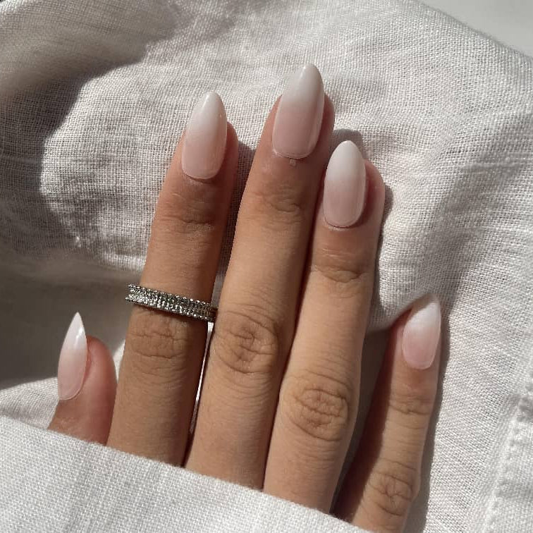Best nails in Lebanon and Beirut ombrClassy Ombré press on